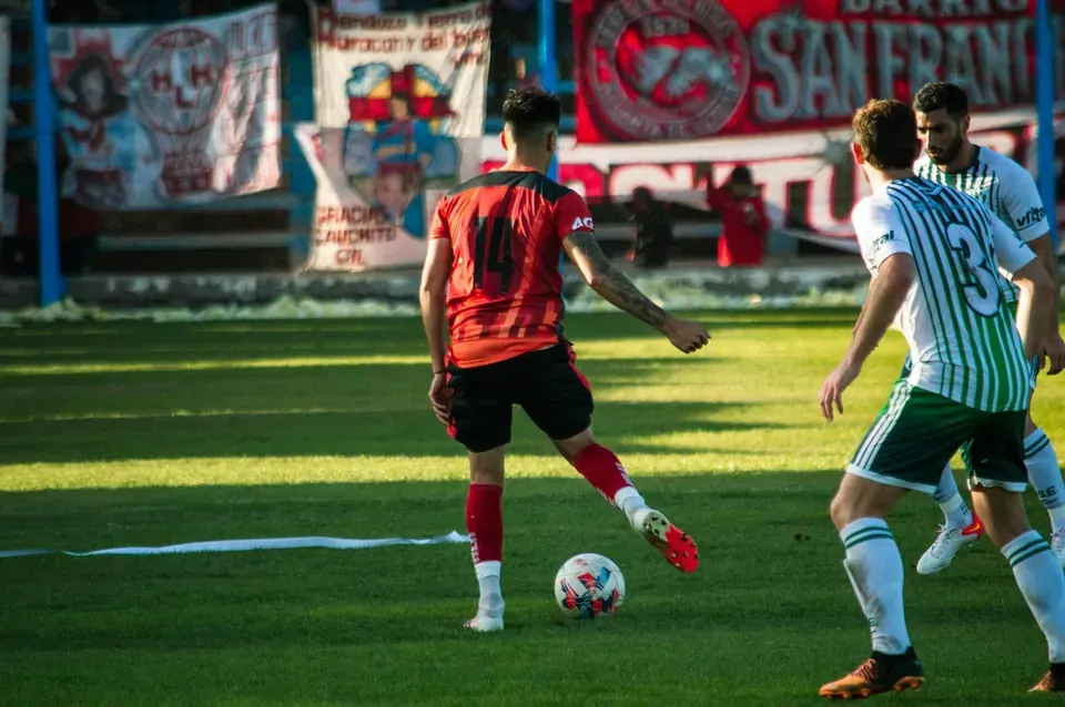 Full-Back Defensive Covering and Tackling: A Troubleshooting Guide for Modern Defenders