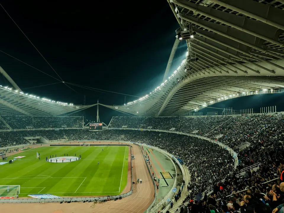 How to Decode Passing Networks and Connectivity in Football Tactical Analysis